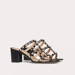 Valentino Garavani ROCKSTUD CALFSKIN LEATHER SLIDE SANDAL
